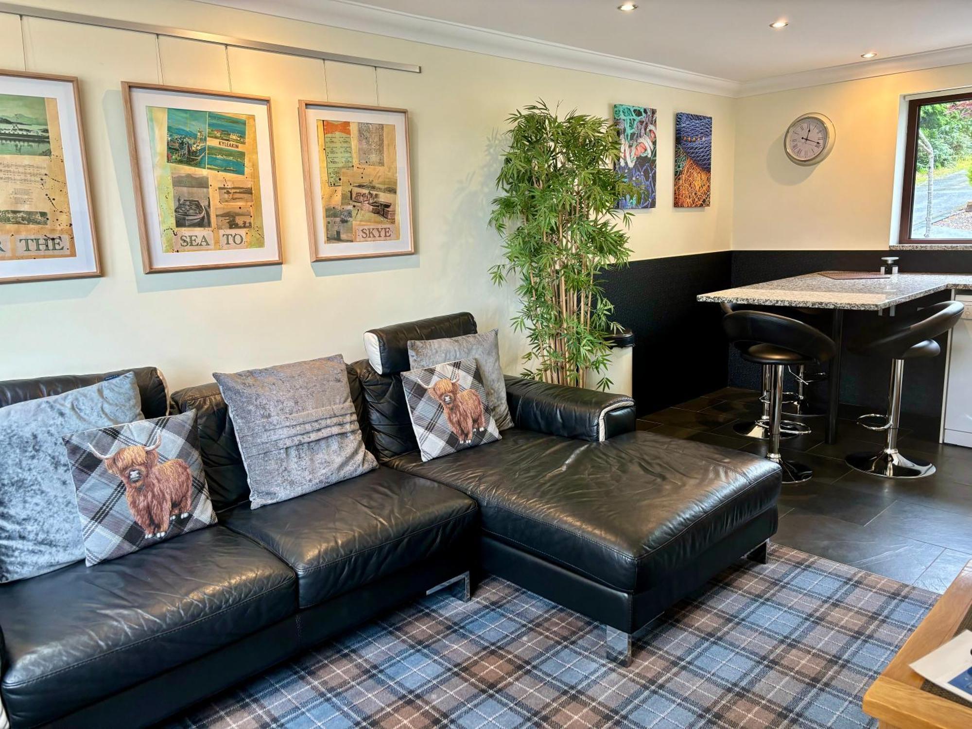 Misty Isle Apartments Ltd - Maol View Kyleakin Eksteriør billede